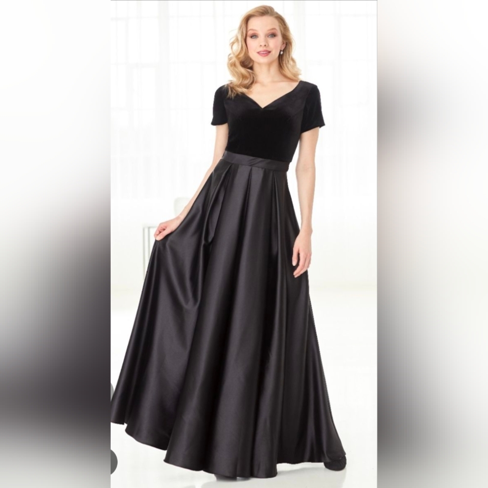 Stage Accents Emilia Dress, Black Velvet &Satin, sz XS or 2